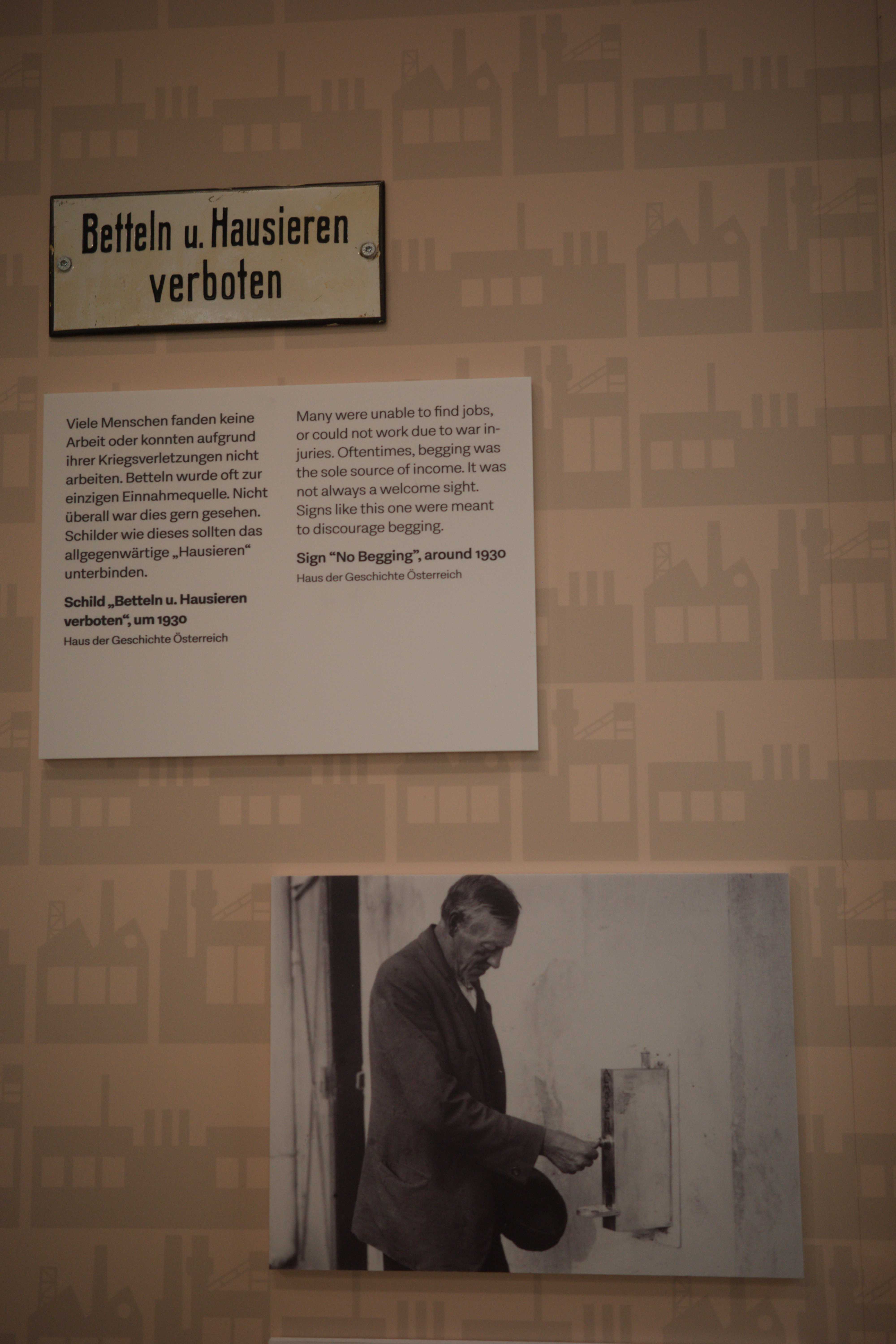 Schilder, welche das Verweilen nicht Bewohner verbieten